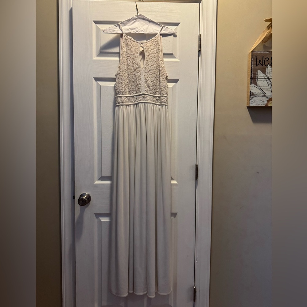 Elegant Morgan & Co Cream Lace Maxi Dress